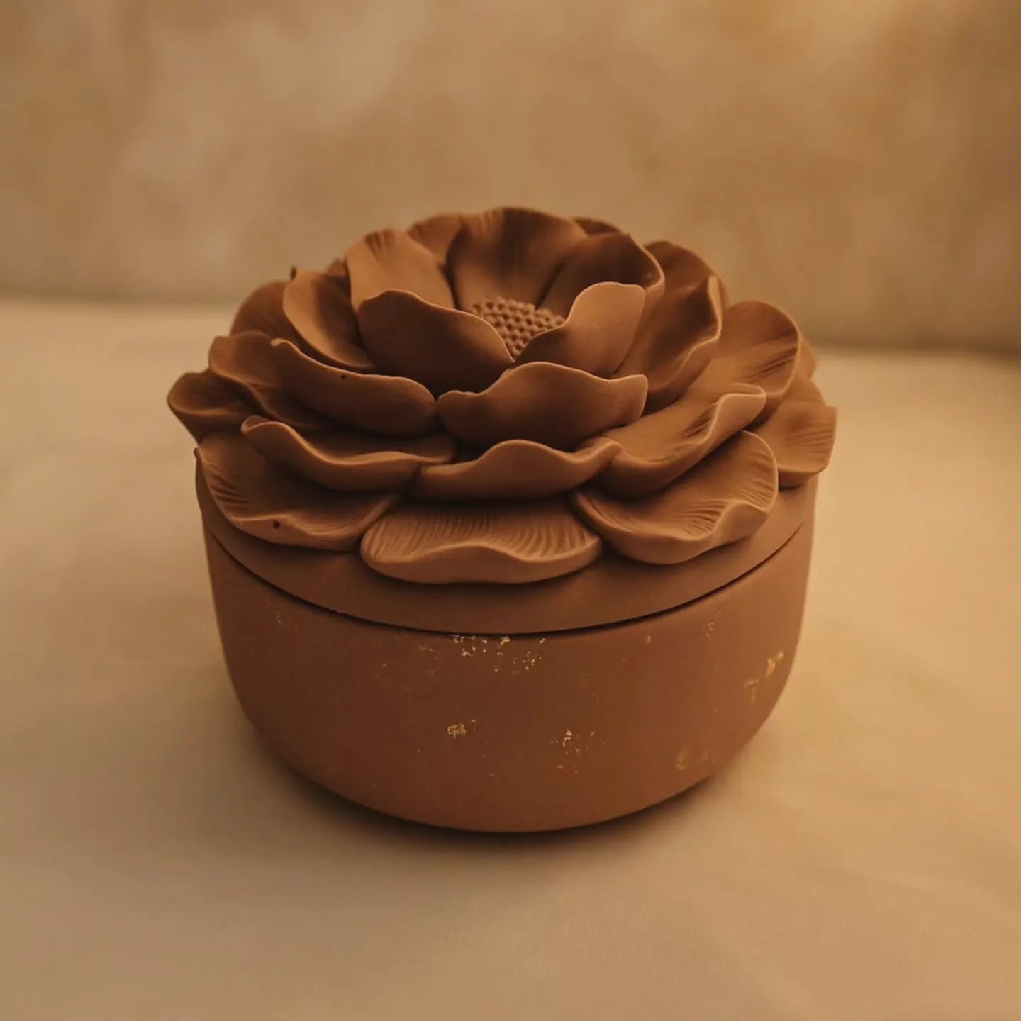 Bougies économiques et écologiques rechargeables en jesmonite cire de soja - fabrication française artisanale